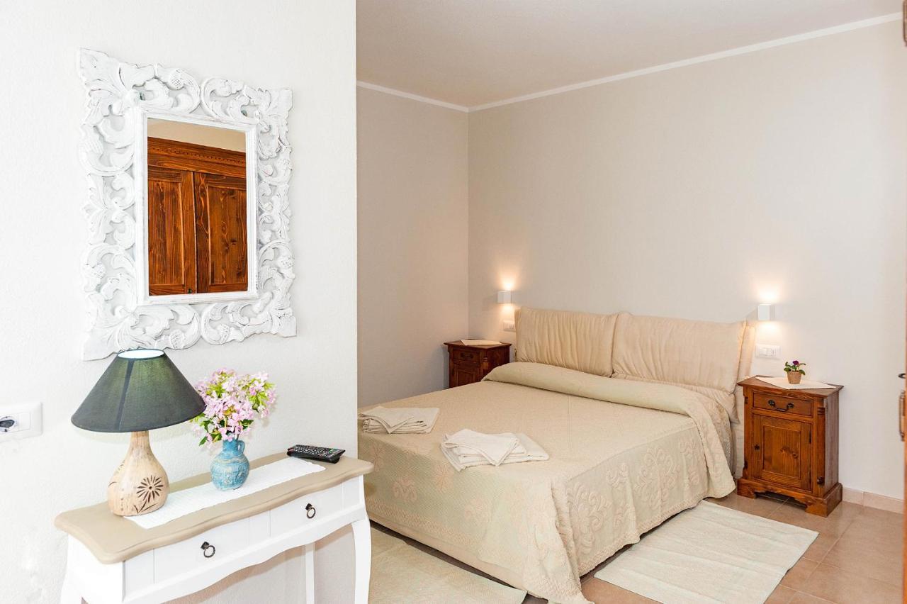 B&B Lu Lioni San Teodoro  Extérieur photo