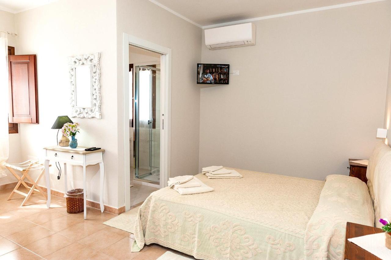 B&B Lu Lioni San Teodoro  Extérieur photo