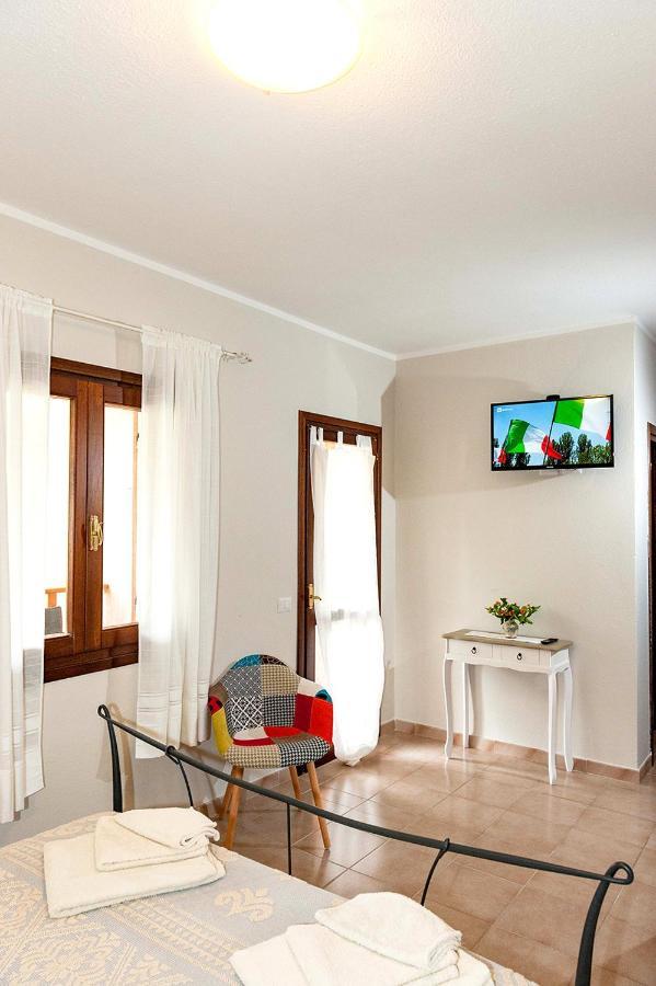 B&B Lu Lioni San Teodoro  Extérieur photo