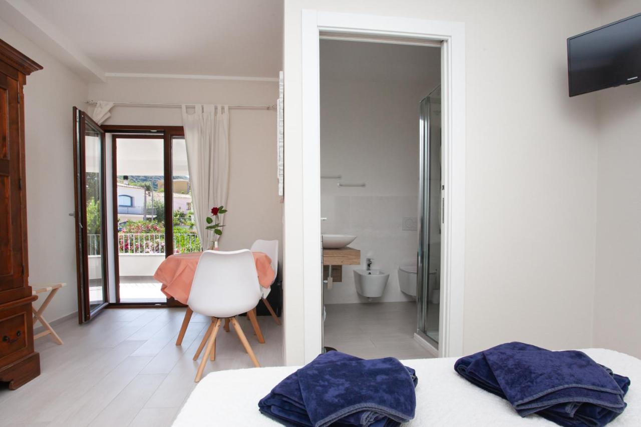 B&B Lu Lioni San Teodoro  Extérieur photo