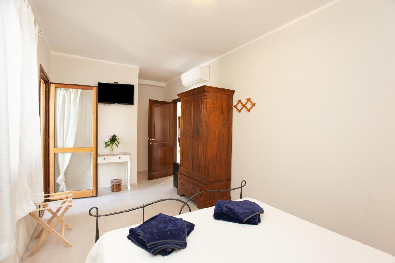 B&B Lu Lioni San Teodoro  Extérieur photo